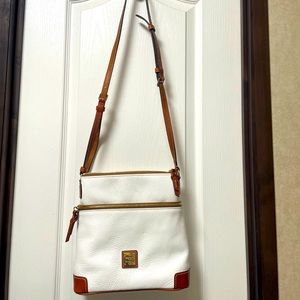 NWOT Dooney and Bourke purse.